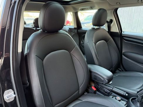 Used 2020 MINI Cooper 4-Door Hardtop w/ Storage Package image 19