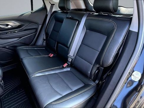 Used 2024 GMC Terrain SLT FWD image 21