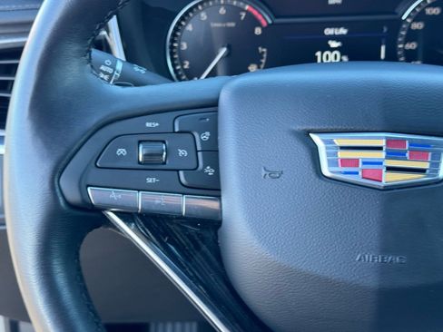 Used 2025 Cadillac XT6 Premium Luxury image 23