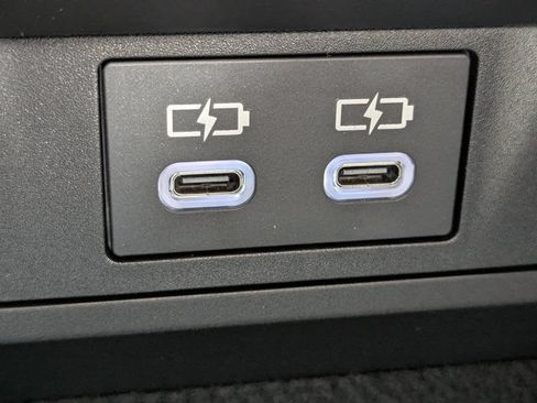 New 2025 Toyota Prius Plug-In Hybrid FWD image 23