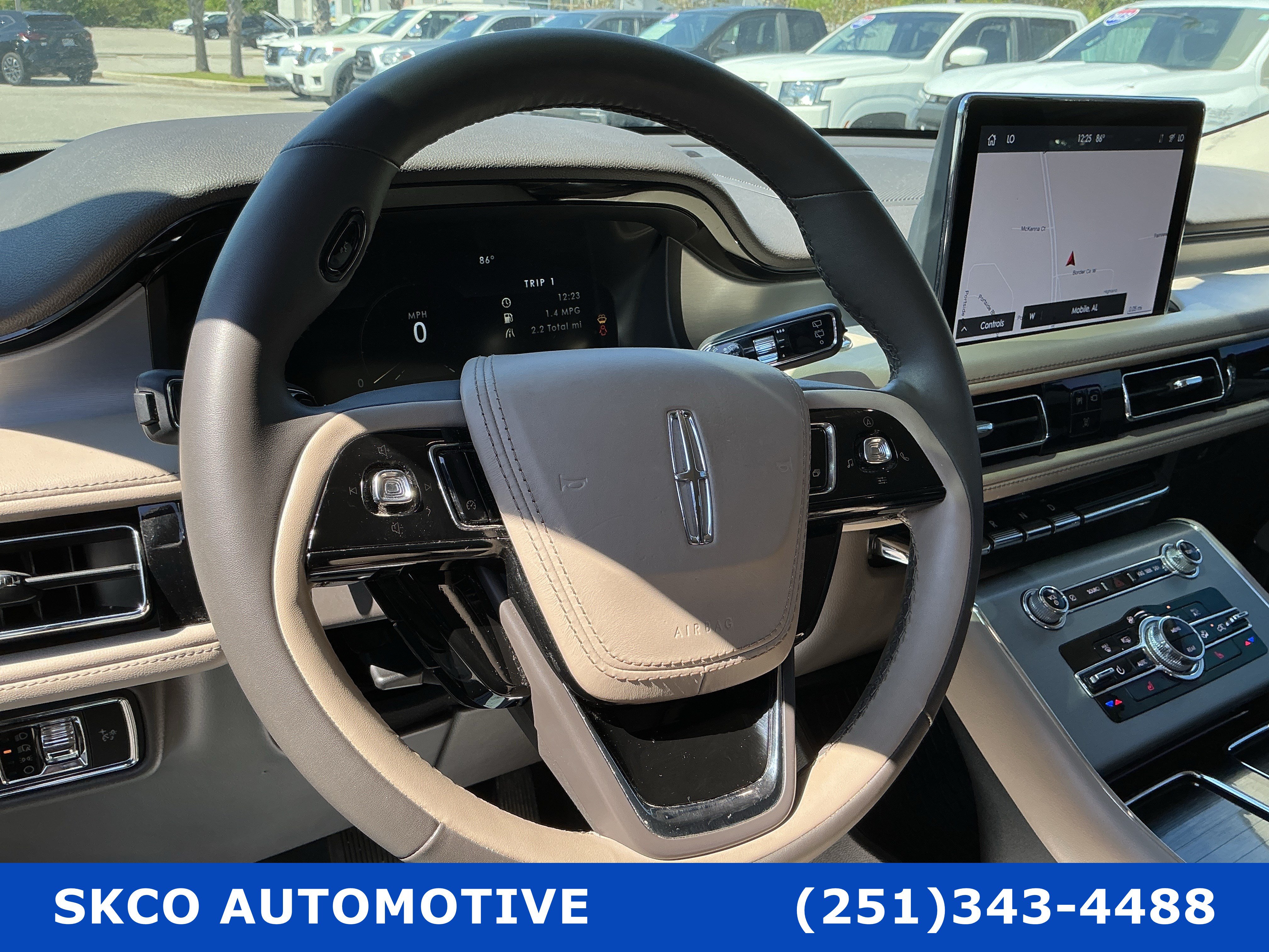 Used 2023 Lincoln Aviator 2WD w/ Premium Package image 19