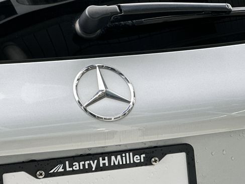 Certified 2018 Mercedes-Benz GLC 300 4MATIC image 30