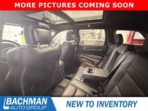 Used 2021 Jeep Grand Cherokee Trailhawk w/ Trailhawk Luxury Group AWD/4WD image 7