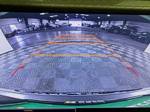 Used 2021 Buick Encore GX Essence image 18