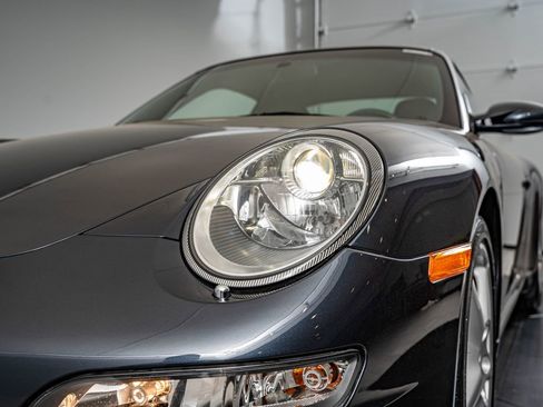 Used 2005 Porsche 911 Carrera RWD image 16