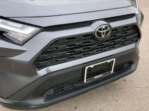 Used 2023 Toyota RAV4 XLE Premium image 29