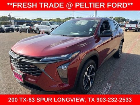 Used 2024 Chevrolet Trax RS FWD image 7