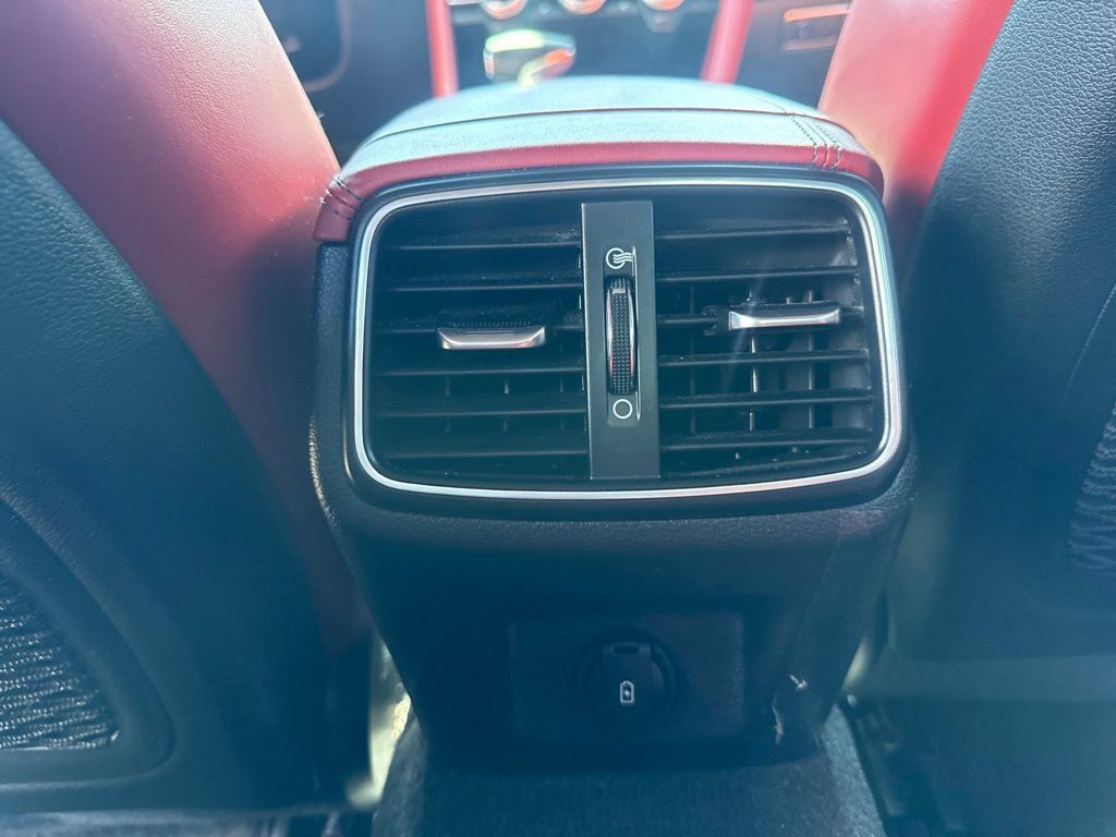 Used 2022 Genesis G70 3.3T Launch Edition RWD image 19