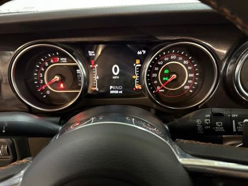 Used 2022 Jeep Wrangler Unlimited Rubicon w/ Trailer Tow Package image 28