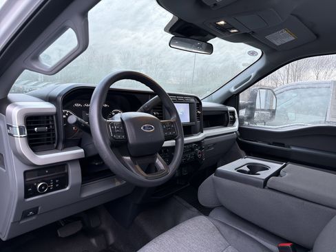 Used 2024 Ford F250 XL w/ XL Driver Assist Package image 9