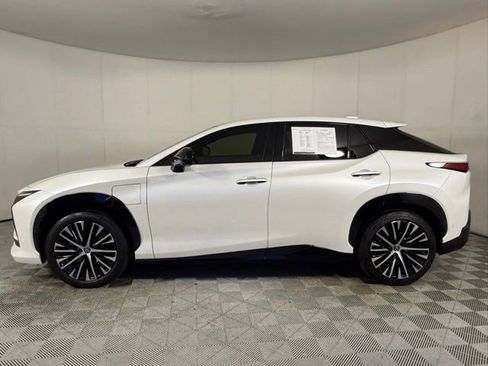 Used 2023 Lexus RZ 450e Premium w/ Technology Package AWD/4WD image 3