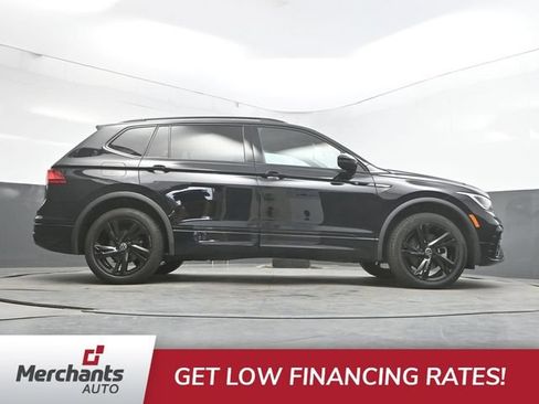 Used 2024 Volkswagen Tiguan SE R-Line AWD/4WD image 40