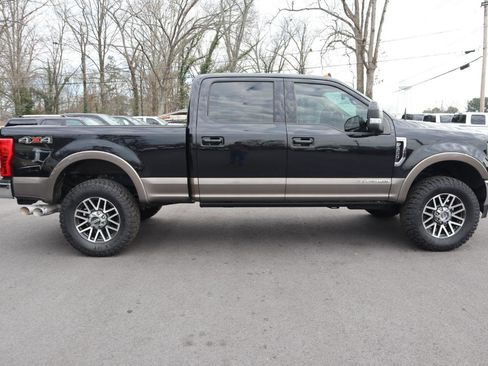 Used 2019 Ford F350 Lariat image 4