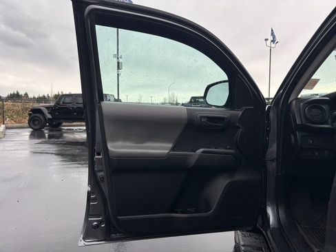 Used 2022 Toyota Tacoma SR w/ SX Package image 23