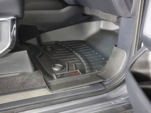 Certified 2025 Ford F450 Platinum w/ FX4 Off-Road Package image 85