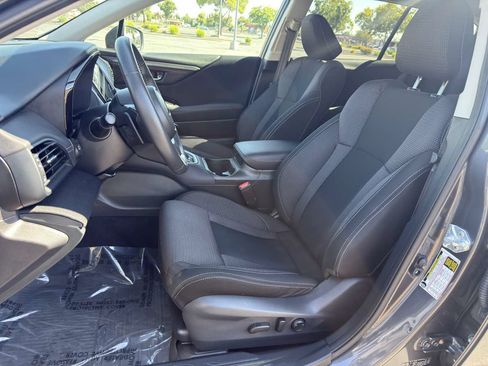 Used 2025 Subaru Outback Premium AWD/4WD image 14
