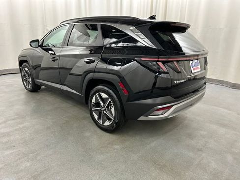 Used 2025 Hyundai Tucson SEL AWD/4WD image 3