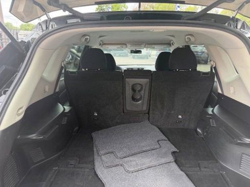 Used 2016 Nissan Rogue S FWD image 18
