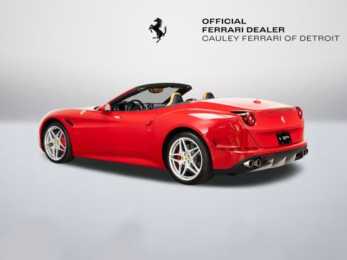 Certified 2017 Ferrari California T RWD image 6