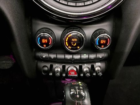 Used 2019 MINI Cooper S w/ Premium Package image 33