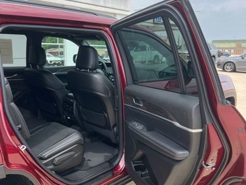 New 2026 Jeep Grand Cherokee L 4WD image 18