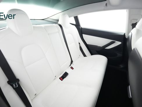 Used 2020 Tesla Model 3 Standard Range Plus RWD image 5