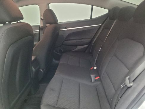 Used 2019 Hyundai Elantra SE w/ Cargo Package FWD image 18
