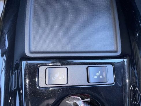 Certified 2020 Toyota Prius Prime LE image 14