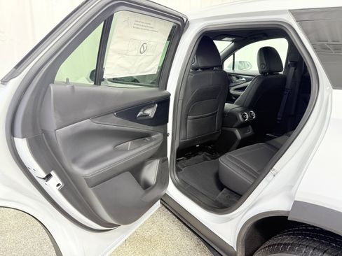 Used 2024 Chevrolet Blazer EV LT image 10