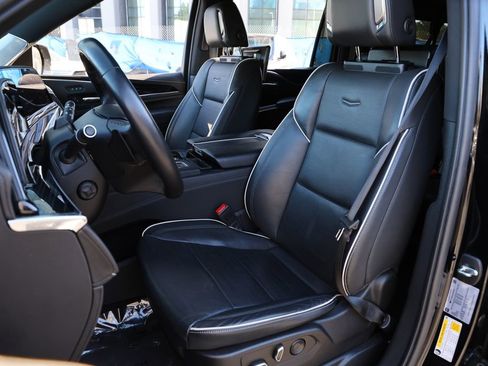 Used 2022 Cadillac Escalade ESV Sport w/ Touring Package AWD/4WD image 17