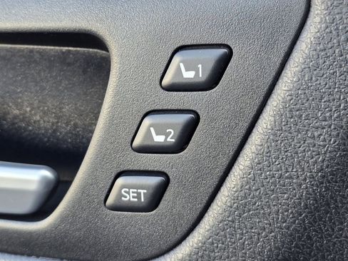 Used 2017 Toyota Highlander Limited image 20