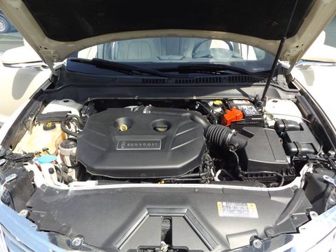 Used 2016 Lincoln MKZ AWD image 31