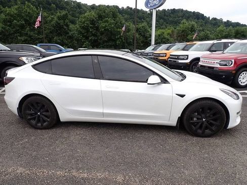 Used 2022 Tesla Model 3 Long Range AWD/4WD image 7