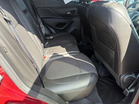 Used 2022 Buick Encore Preferred w/ Safety Package AWD/4WD image 25