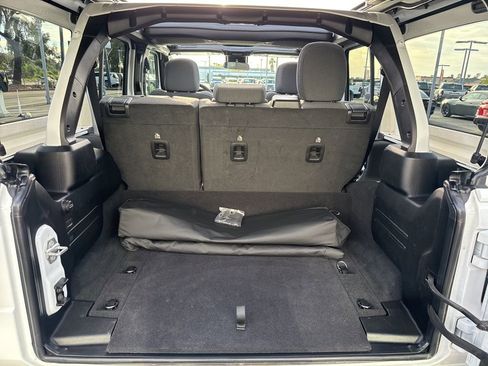 Certified 2025 Jeep Wrangler Unlimited Sahara w/ Safety Group image 7