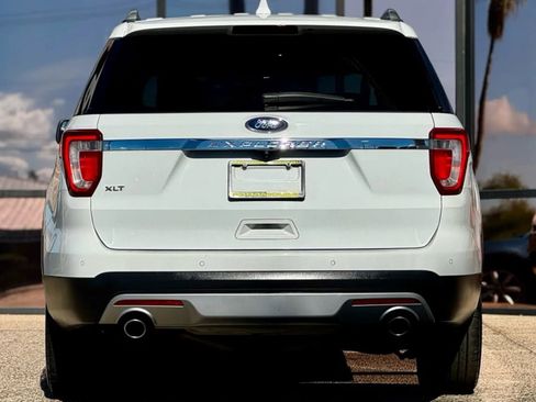 Used 2017 Ford Explorer XLT w/ Equipment Group 201A image 9