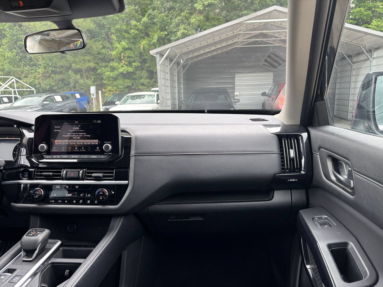 Used 2025 Nissan Pathfinder SV AWD/4WD image 35