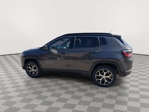 Used 2024 Jeep Compass Limited AWD/4WD image 5