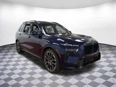Used 2023 BMW X7 xDrive40i w/ M Sport Package AWD/4WD image 7