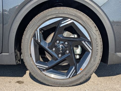 New 2025 Kia K4 EX image 13