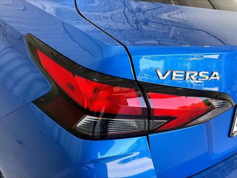 Used 2023 Nissan Versa SV FWD image 13
