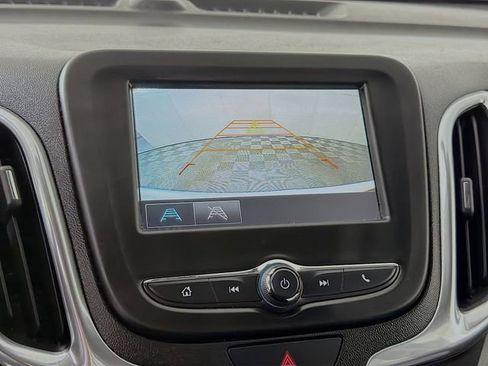 Used 2018 Chevrolet Equinox LT FWD image 15