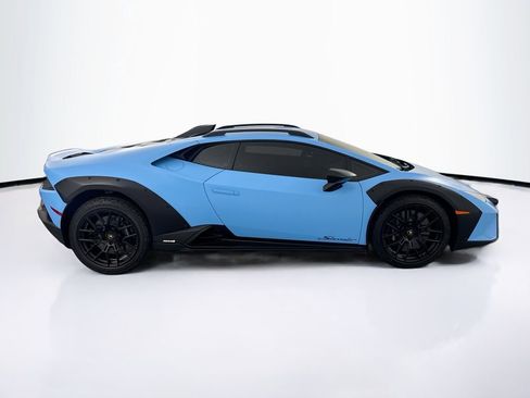 Used 2024 Lamborghini Huracan Sterrato image 4