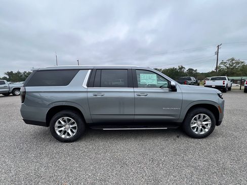 New 2026 Chevrolet Suburban Premier w/ Sun And Tow Package image 20