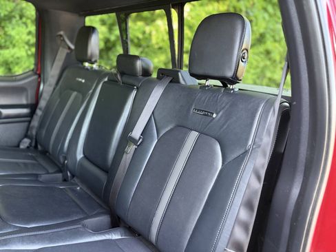 Used 2015 Ford F150 Platinum w/ Equipment Group 701A Luxury AWD/4WD image 19