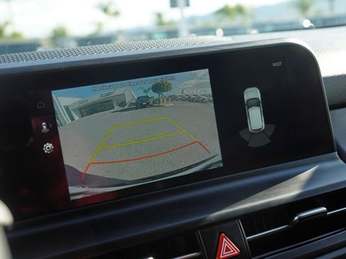 Used 2025 Kia Seltos EX w/ EX Sunroof Package image 14