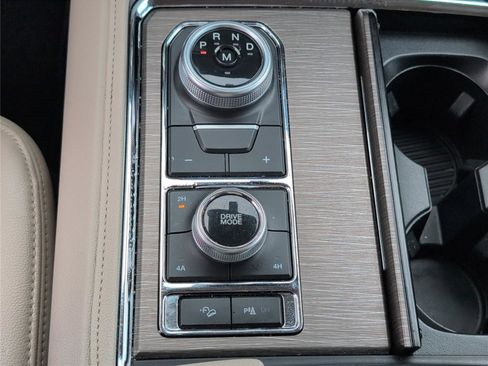 Used 2024 Ford Expedition Max Limited image 21