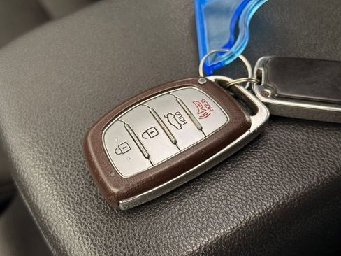 Used 2018 Hyundai Elantra Value Edition FWD image 32