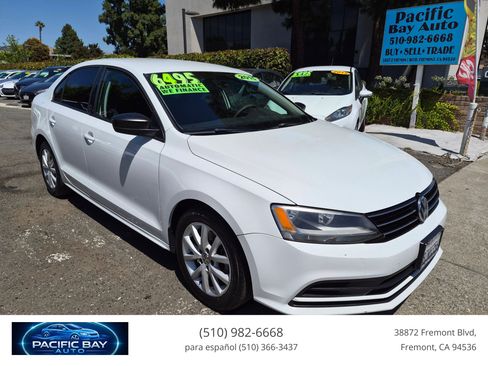Used 2015 Volkswagen Jetta SE FWD image 1
