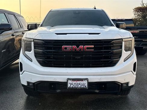 Used 2025 GMC Sierra 1500 Elevation w/ Elevation Premium Package image 5